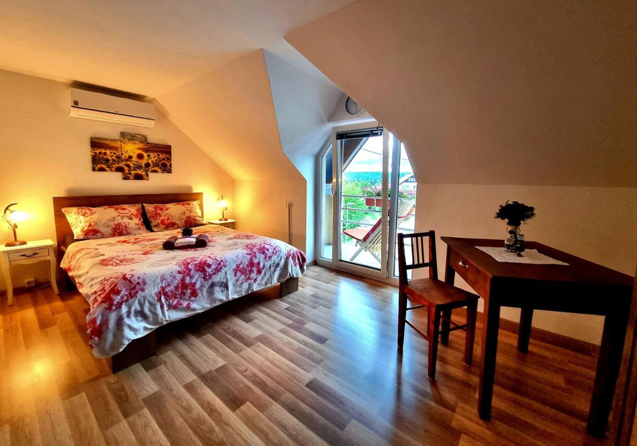 Gartnar Home -Hiska S Pridihom Domacnosti In Pogledom Na Hribe. Radovljica Exterior photo